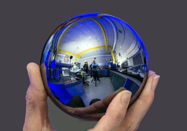 国际阿伏伽德罗计划开发了一种技术来测量和估算硅-28晶体球内包含的原子数量
